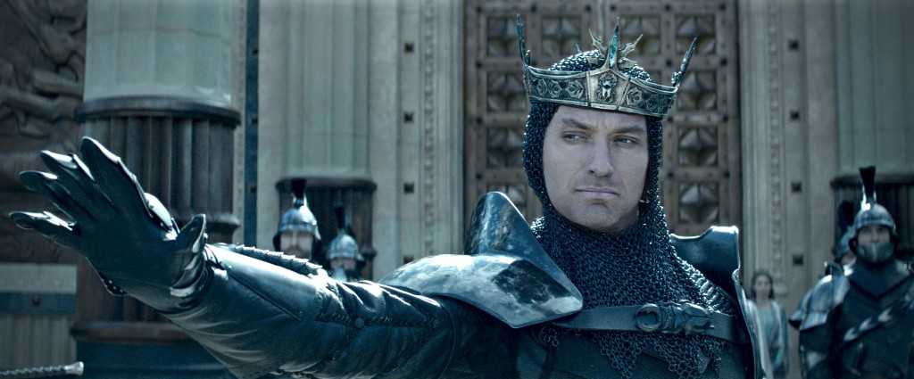 king-arthur-legend-of-the-sword-jude-law1